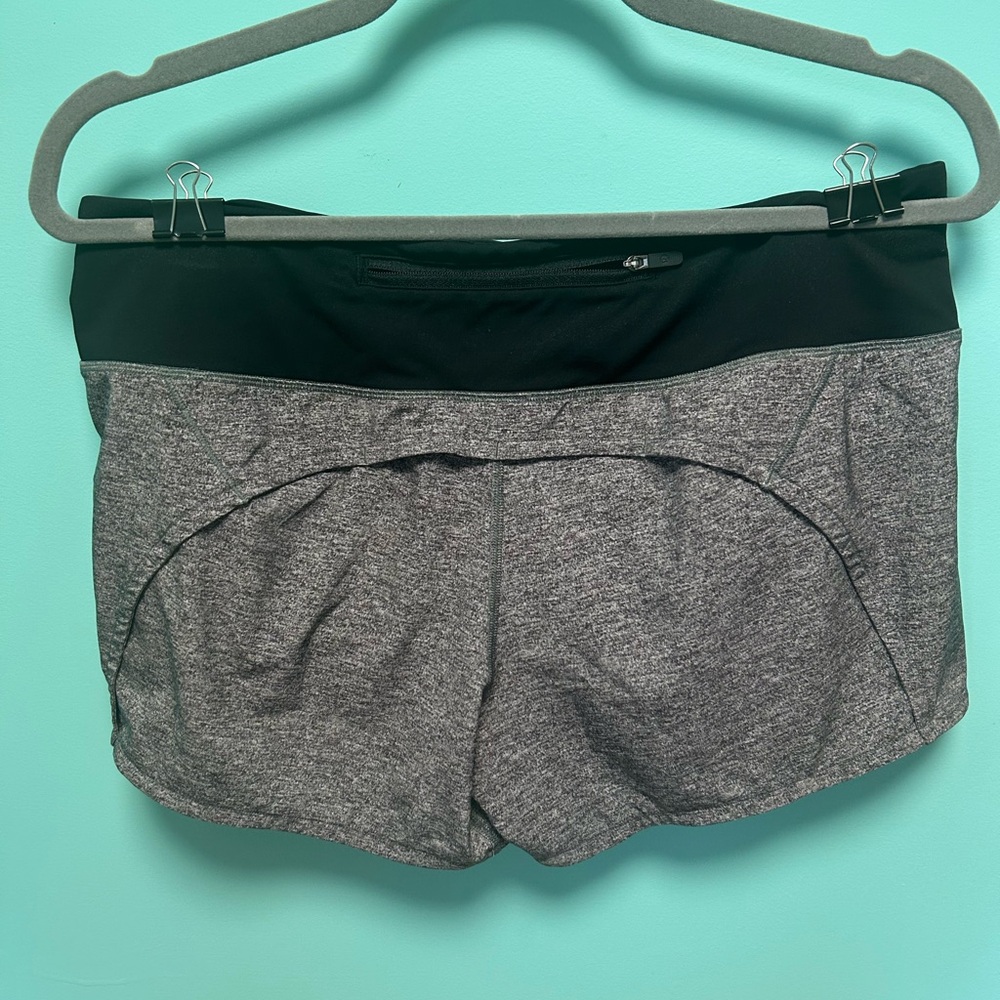Lululemon Gray & Black Women's Shorts, Size 8
